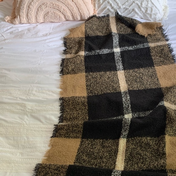 3 winter scarves - Picture 4 of 7